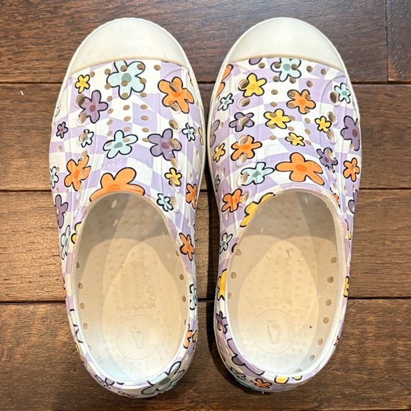 Native Jefferson Toddler Size 10 Floral Daisy Purple Checkered Slip-On Shoes - Picture 2 of 6